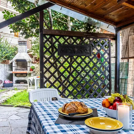 Nuovo Moderno Rustico Sul Lago Maggiore, Vino Fresco, Bbq - La Casa Di Amelia Pisano