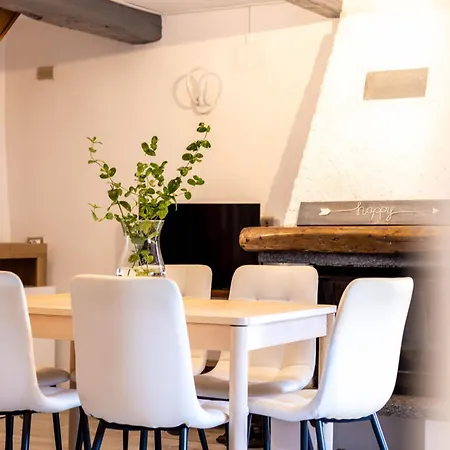 Nuovo Moderno Rustico Sul Lago Maggiore, Vino Fresco, Bbq - La Casa Di Amelia Holiday home Pisano